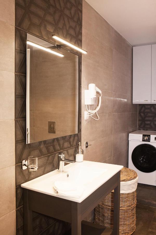 Central Comfy Modern Flat 2 Bedrooms 2 Bathrooms Athens Exterior photo